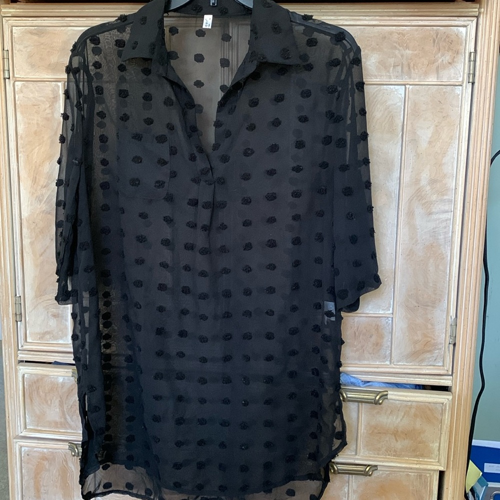 Black sheer cover up or van be a top. Smoke & pet free home